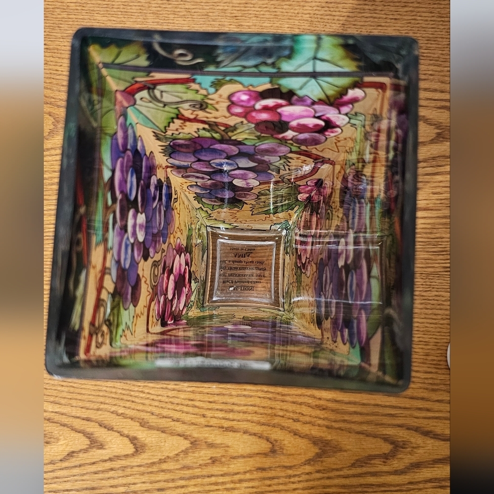 AMIA Studios • Hand Paint Glass Vase Grape Vines 10” - Picture 5 of 9